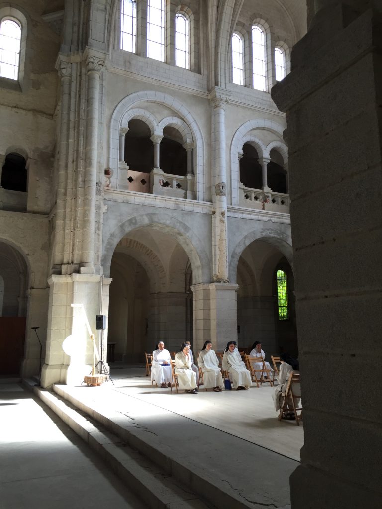 Kerk in restauratie in Prouille, waar het eerste vrouwenklooster van de Orde werd gesticht.